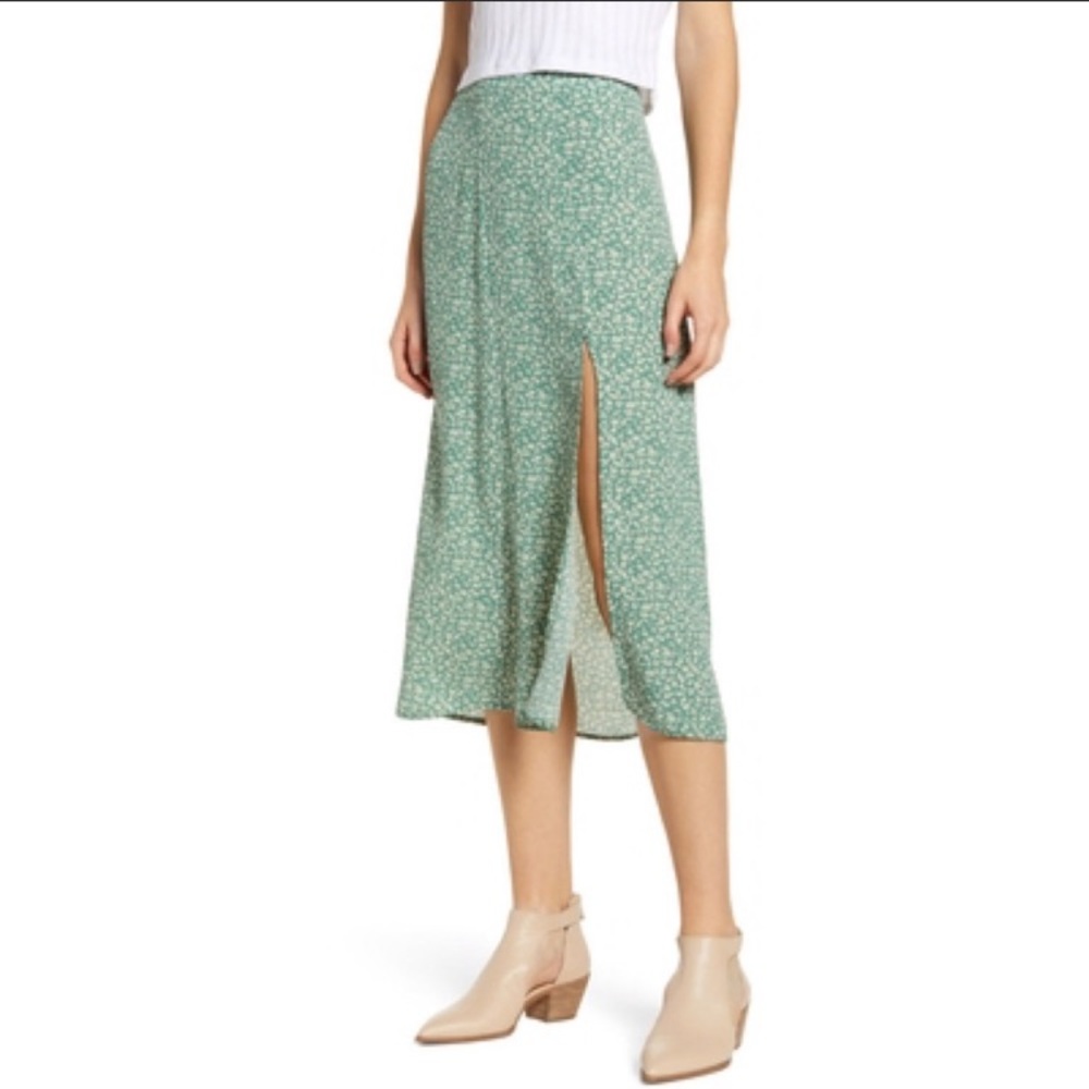 Green floral midi skirt ☀️